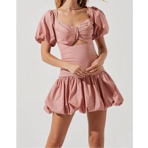 Free People NWOT ASTR the Label Syah Puff Sleeve Bubble Hem Mini Dress